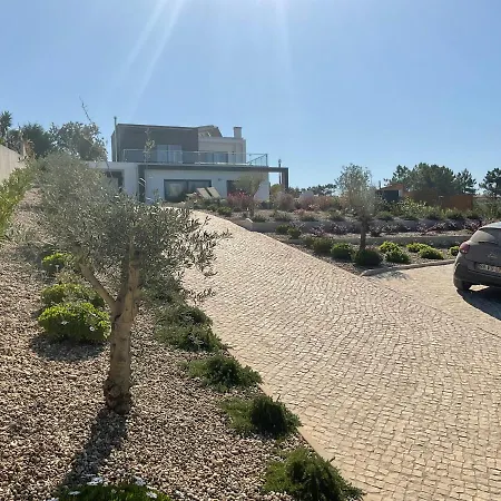 33 Silver Coast Nadadouro