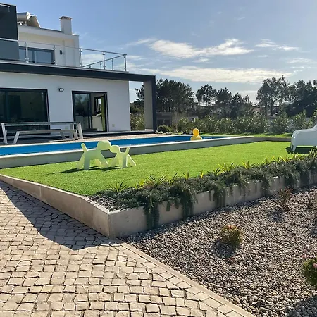 33 Silver Coast Nadadouro