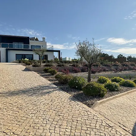 33 Silver Coast * Nadadouro