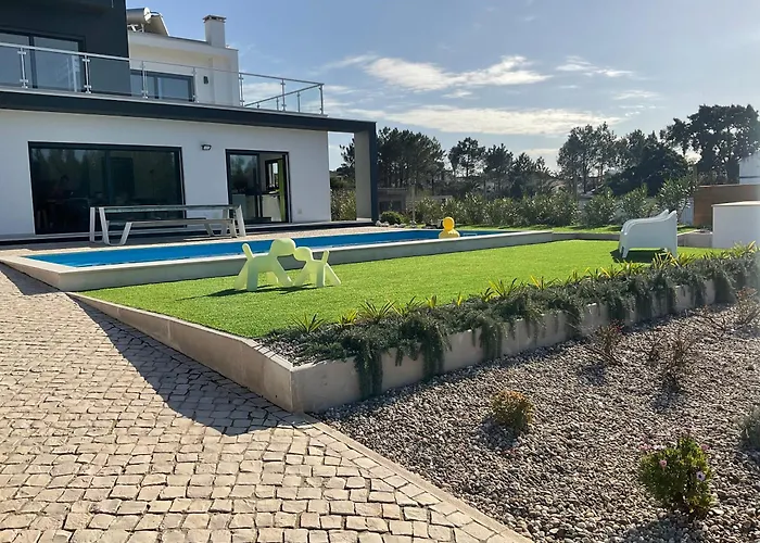 33 Silver Coast Nadadouro